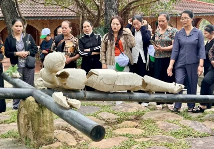 Hình ảnh Hội Mân Côi GP Hà Tĩnh hành hương năm thánh năm 2025