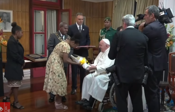 Những hoạt động đầu tiên của Đức Thánh Cha tại Papua New Guinea