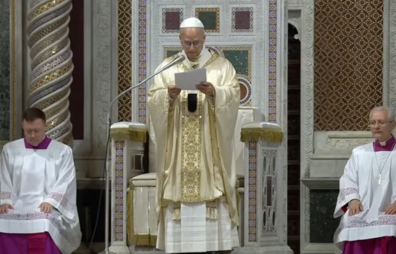 Thánh lễ Tiệc Ly (2/4): Đức Giêsu yêu thương cách dứt khoát