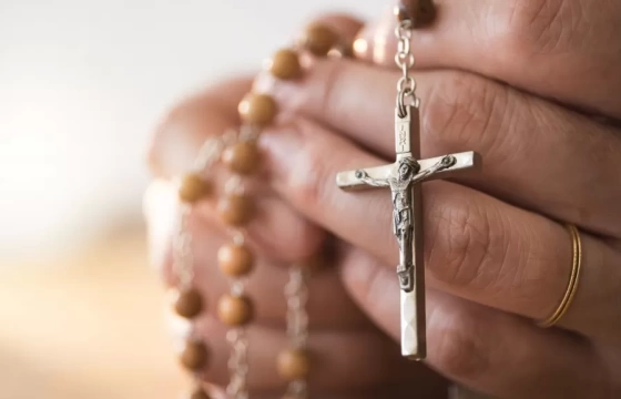 Gia đình nào đọc Kinh Mân Côi cùng nhau, sẽ sống cùng nhau