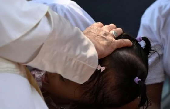 Đức Thánh Cha thúc giục đón tiếp và chăm sóc các nạn nhân bị lạm dụng, chữa lành những vết thương tâm hồn