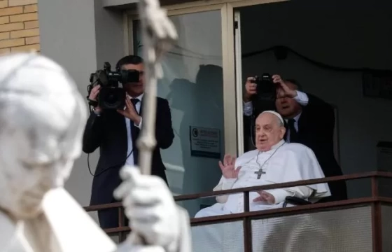 Đức Thánh Cha tiếp tục thời gian dưỡng bệnh tại Nhà Thánh Marta