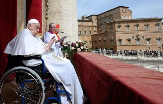 Sứ điệp Phục Sinh và phép lành Urbi et Orbi