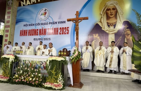 Hội Mân Côi Giáo Phận Vinh Hành Hương Năm Thánh 2025