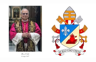 Ảnh chính thức của Đức Giáo Hoàng Lêô XIV