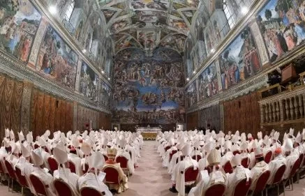 Đức Tân Giáo Hoàng Lêô XIV dâng Thánh lễ với các Hồng y, kết thúc mật viện