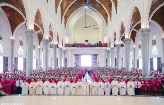 Hội Mân Côi Giáo Phận Hà Tĩnh hành hương và Mừng Lễ Đức Mẹ Mân Côi