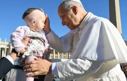 Tiếp kiến chung 05/11: Sự Phục Sinh của Chúa Kitô đã thay đổi lịch sử nhân loại