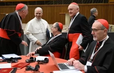 Kết thúc phiên họp cuối cùng của Công nghị hồng y đầu tiên